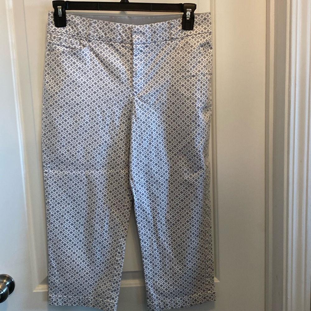 Like new Gloria Vanderbilt cropped pants